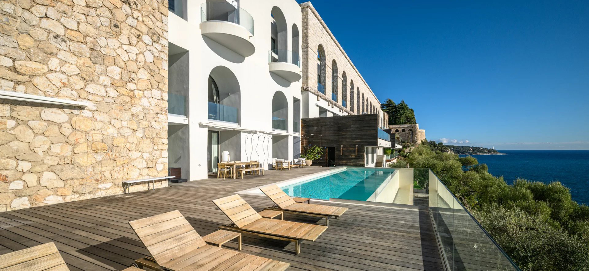 Découvrir cette propriété: Nice - France - Appartement, 8 pi&egrave;ces - Slideshow Picture 1